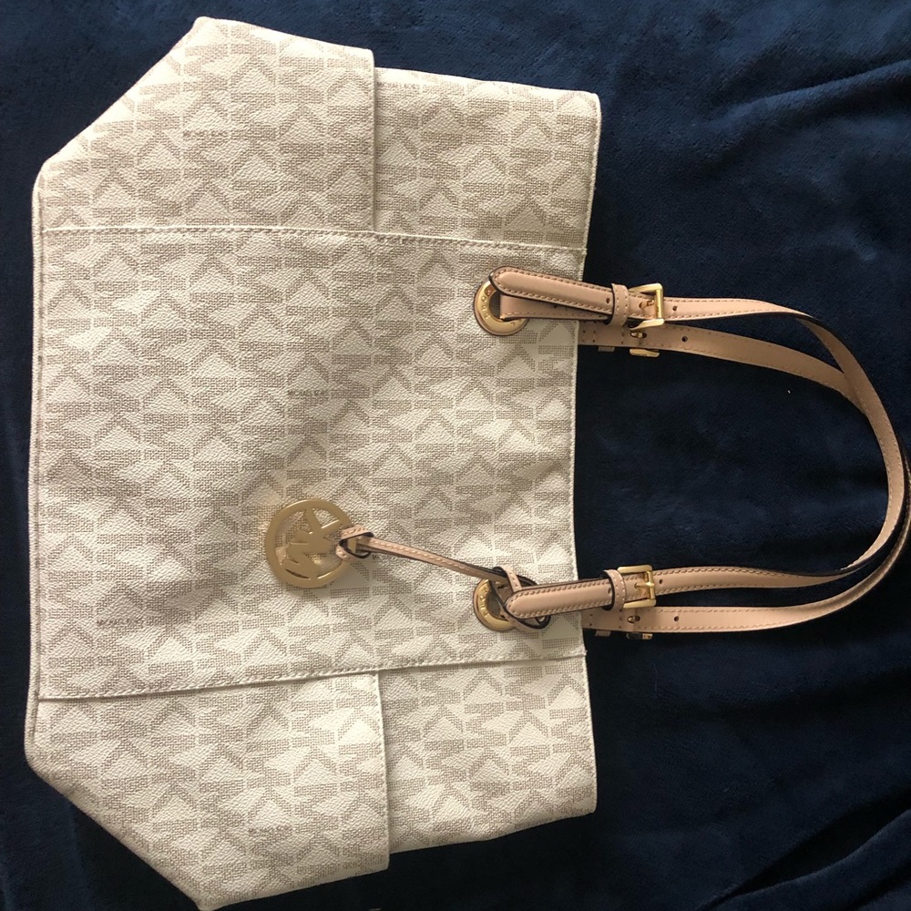 Brand new Michael kors purse